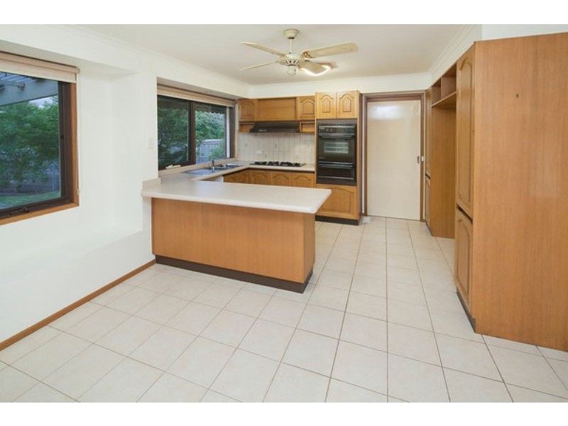 160 – 162 Kennington Park Drive, Endeavour Hills VIC 3802