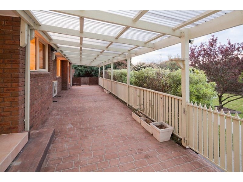 160 – 162 Kennington Park Drive, Endeavour Hills VIC 3802