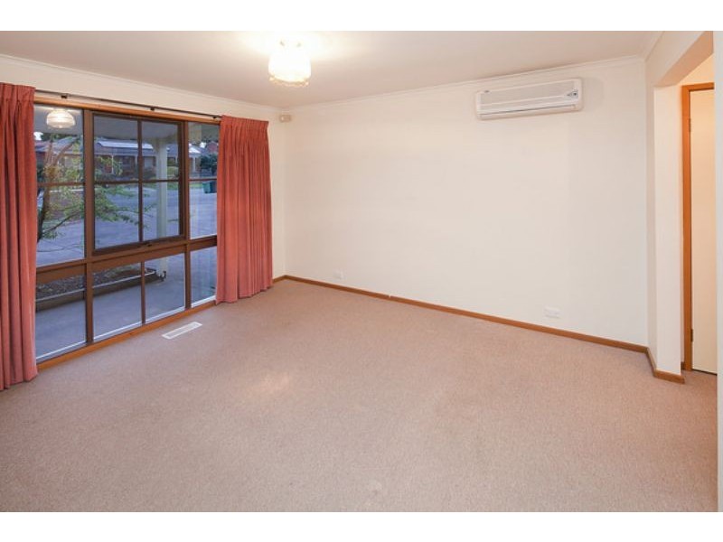 160 – 162 Kennington Park Drive, Endeavour Hills VIC 3802