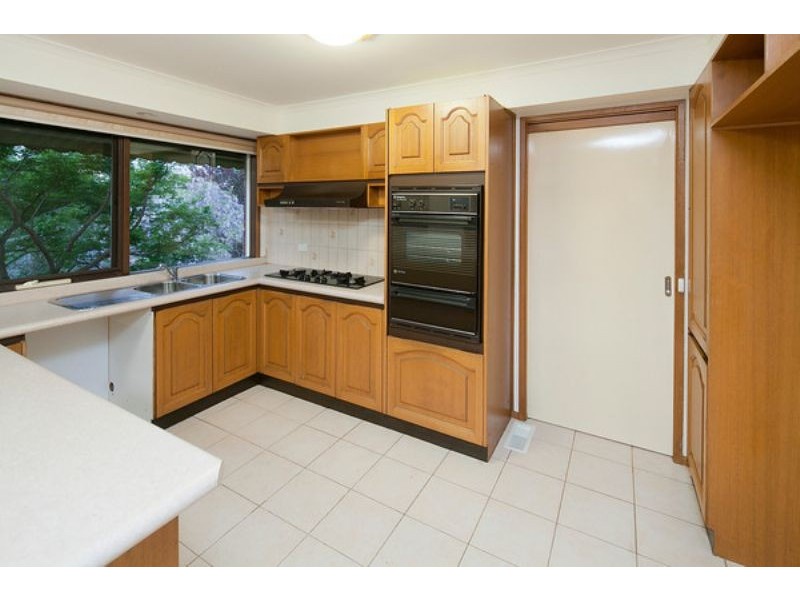 160 – 162 Kennington Park Drive, Endeavour Hills VIC 3802