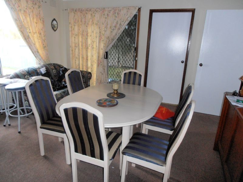 34 Essex Park Drive, Endeavour Hills VIC 3802