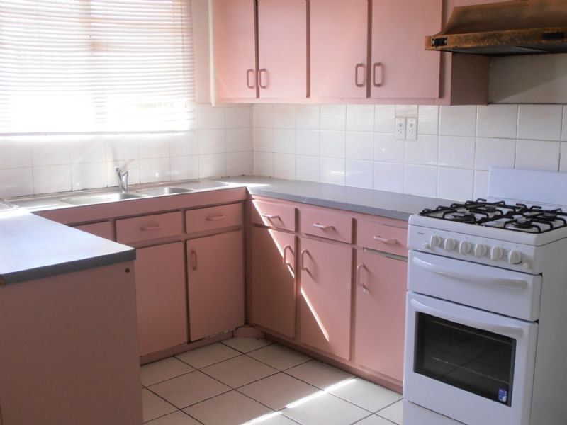 11 Oak Avenue, Doveton VIC 3177