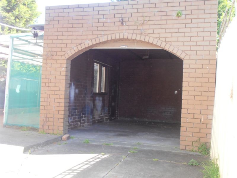 11 Oak Avenue, Doveton VIC 3177