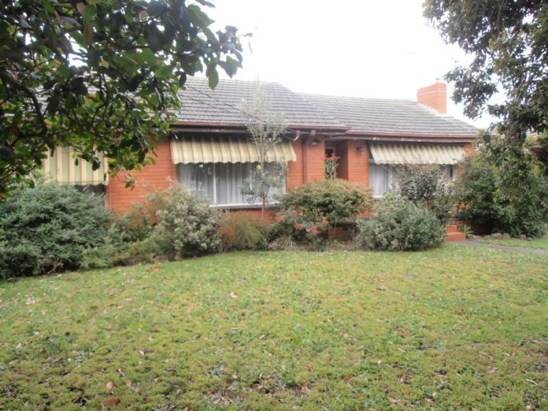 26 Charles Avenue, Hallam VIC 3803