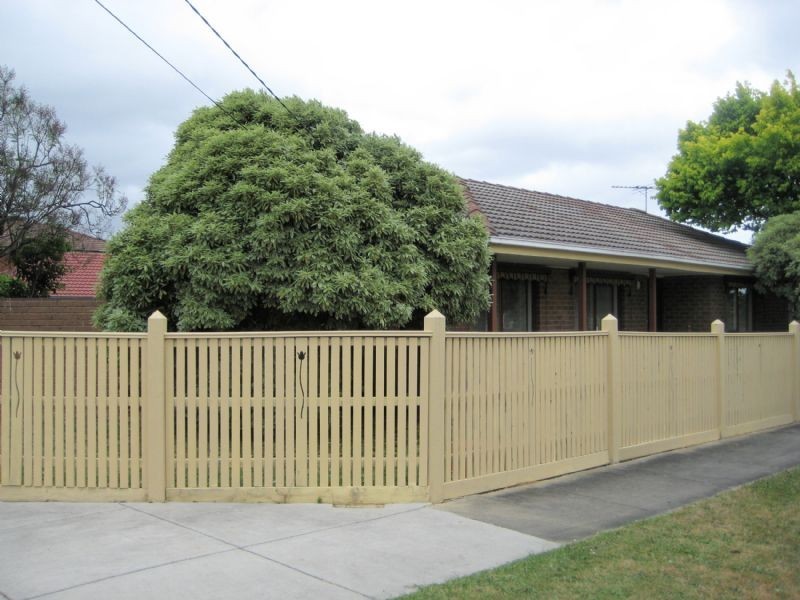 98 Loch Road, Dandenong North VIC 3175