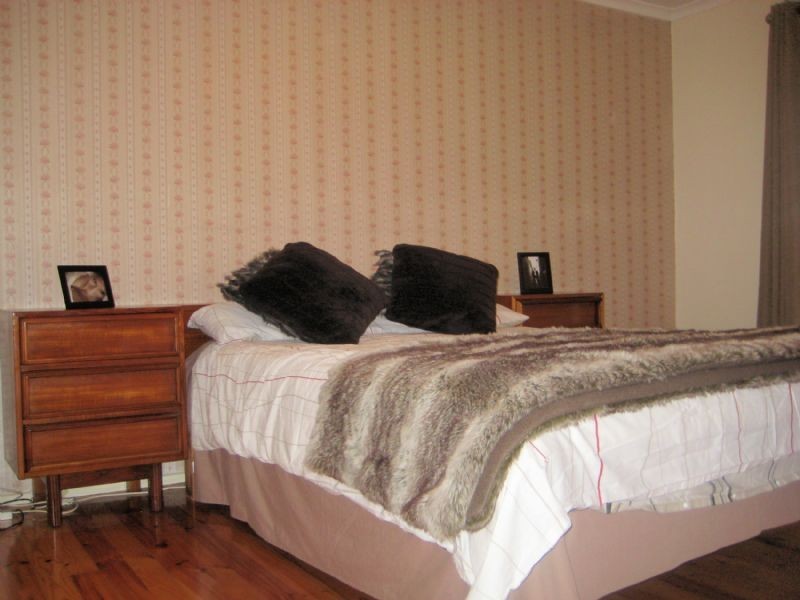 98 Loch Road, Dandenong North VIC 3175