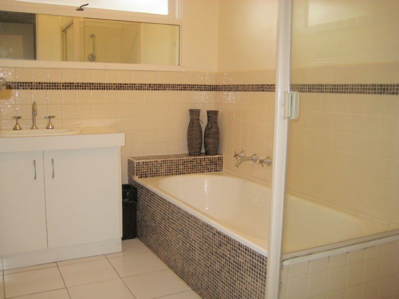 98 Loch Road, Dandenong North VIC 3175