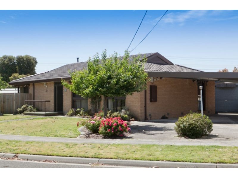 1 Leanne Crescent, Keysborough VIC 3173