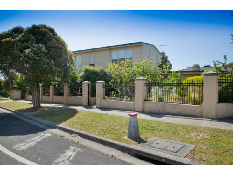 22 David Collins Drive, Endeavour Hills VIC 3802