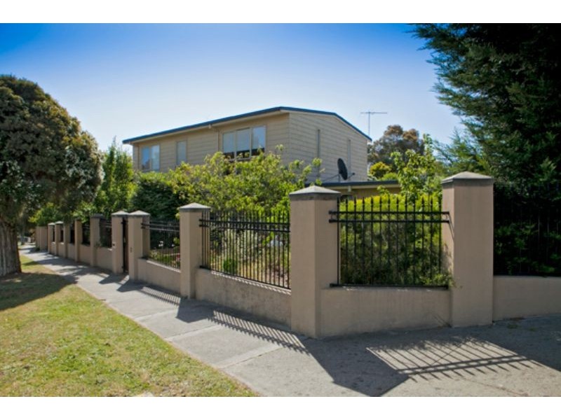 22 David Collins Drive, Endeavour Hills VIC 3802