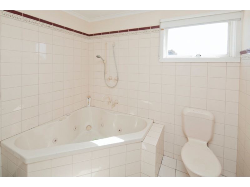 22 David Collins Drive, Endeavour Hills VIC 3802