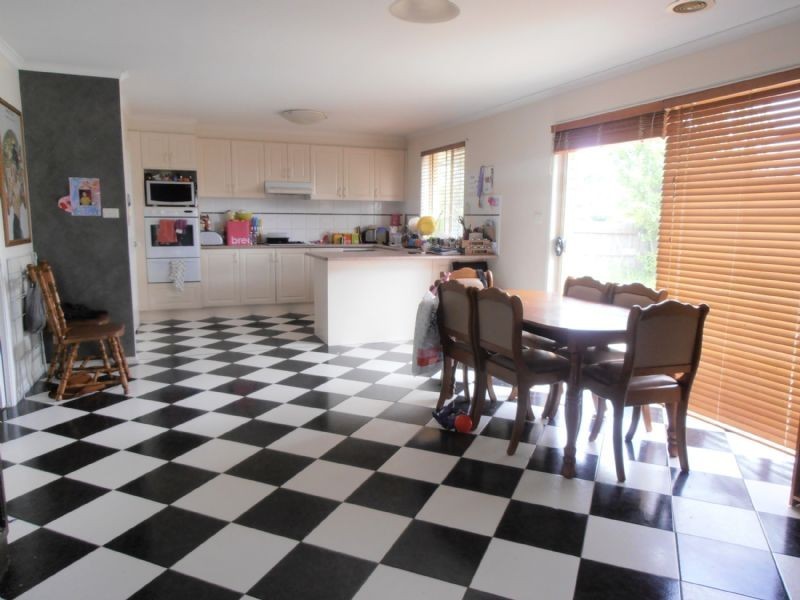 28 Khalil Avenue, Dandenong North VIC 3175