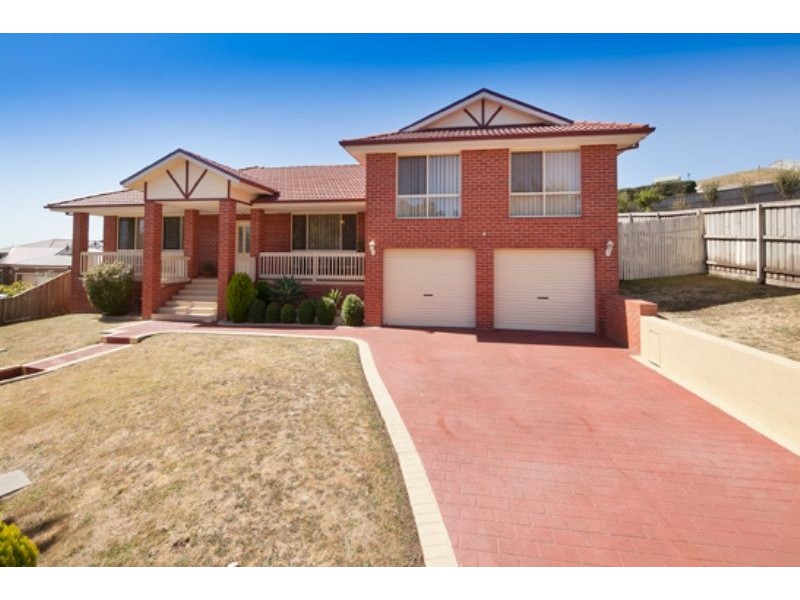 55 Chirnside Road, Berwick VIC 3806