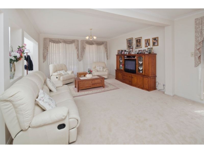 55 Chirnside Road, Berwick VIC 3806