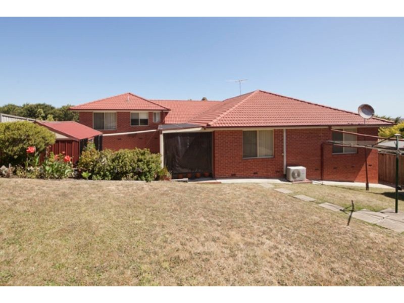 55 Chirnside Road, Berwick VIC 3806