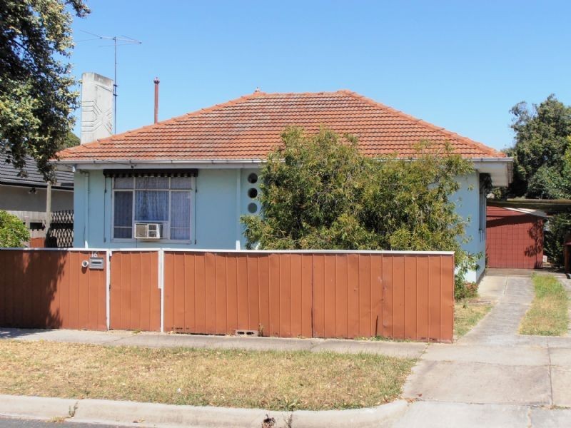 16 Hughes Crescent, Dandenong North VIC 3175