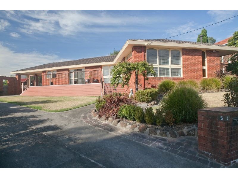 5 Ovens Court, Dandenong North VIC 3175