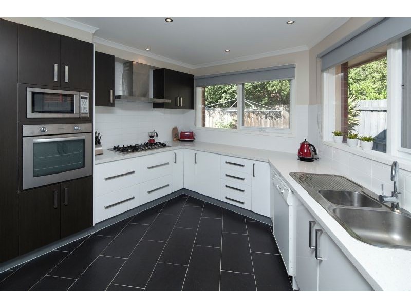 5 Ovens Court, Dandenong North VIC 3175