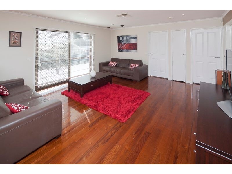5 Ovens Court, Dandenong North VIC 3175