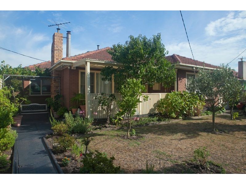 6 Holly Avenue, Dandenong North VIC 3175