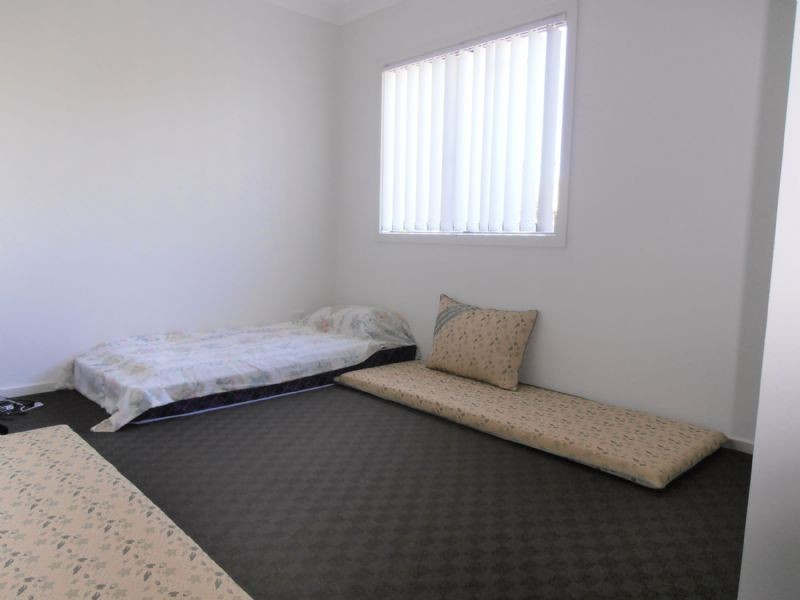 2/8 Prunus Grove, Doveton VIC 3177