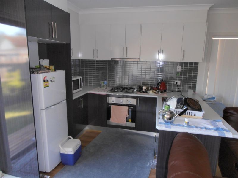 2/8 Prunus Grove, Doveton VIC 3177