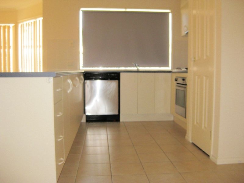 20 Glenn Erin Way, Berwick VIC 3806