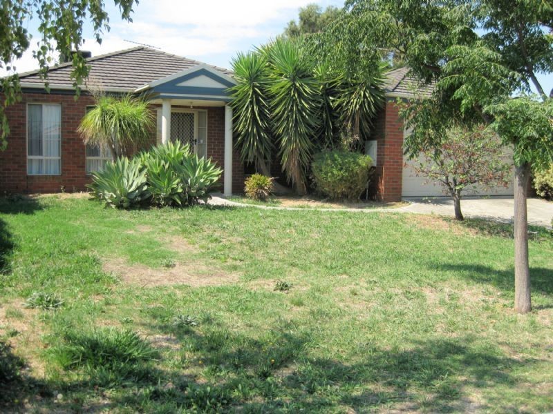 20 Glenn Erin Way, Berwick VIC 3806