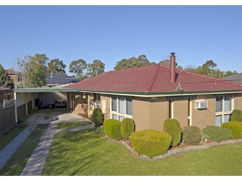 30 Vanessa Drive, Hampton Park VIC 3976