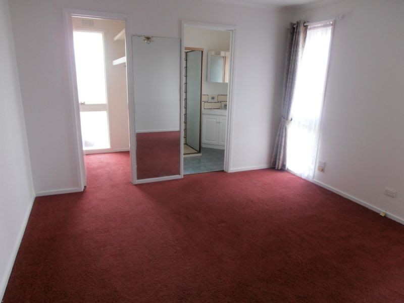 7 Searle Court, Dandenong North VIC 3175