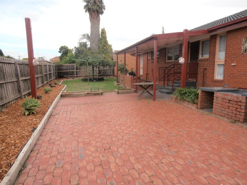 7 Searle Court, Dandenong North VIC 3175