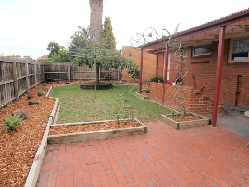 7 Searle Court, Dandenong North VIC 3175