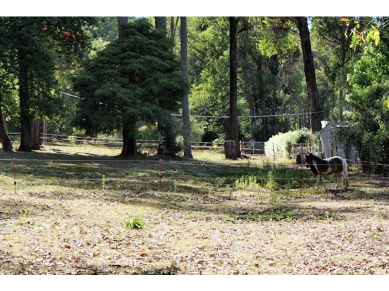 (32 Williamson Road) Gembrook Road, Gembrook VIC 3783