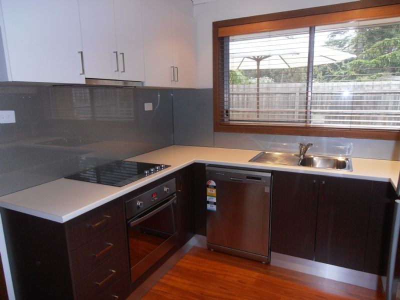 2/90 Clow Street, Dandenong VIC 3175
