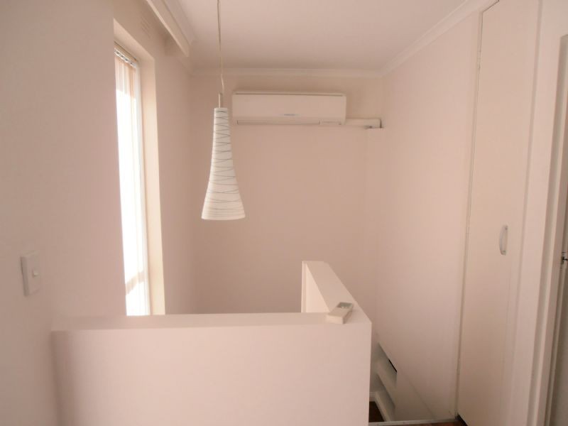 2/24 Rodd Street, Dandenong VIC 3175