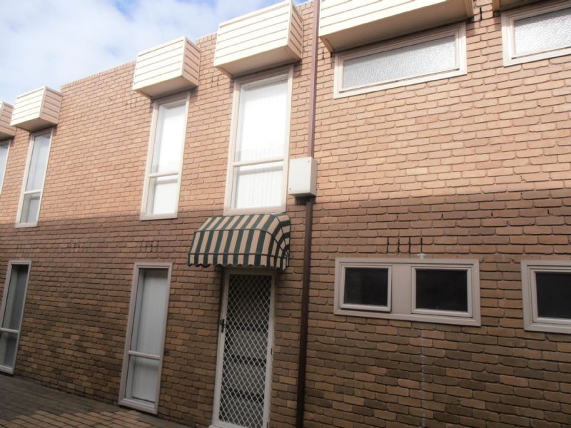 2/24 Rodd Street, Dandenong VIC 3175