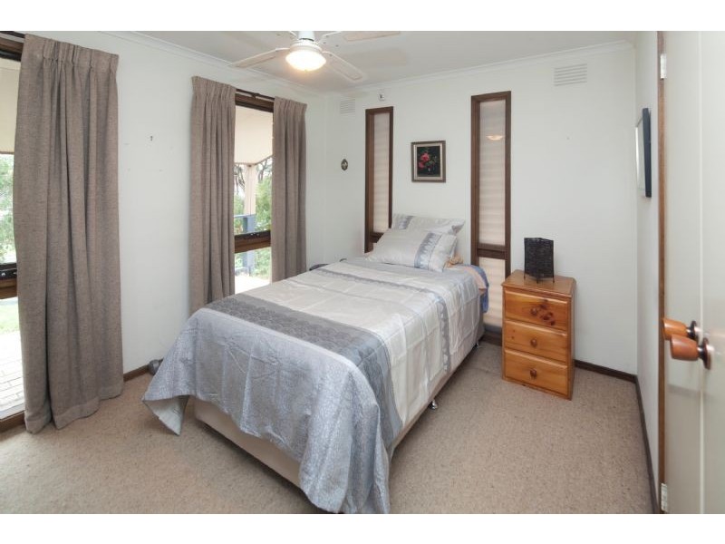 34 William Hovell Drive, Endeavour Hills VIC 3802