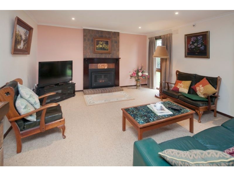 34 William Hovell Drive, Endeavour Hills VIC 3802