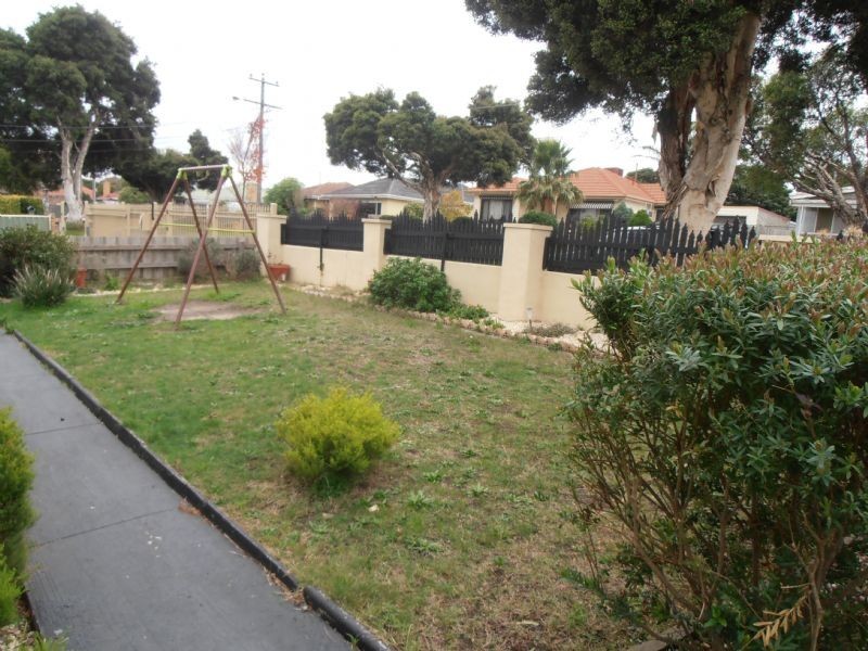 1/10 Regency Street, Dandenong North VIC 3175