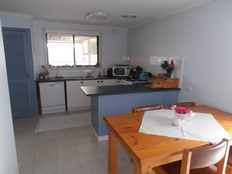 2/50 Doveton Avenue, Eumemmerring VIC 3177