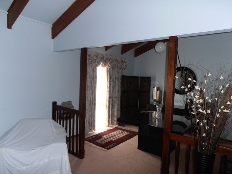 1 GURNER COURT, Endeavour Hills VIC 3802