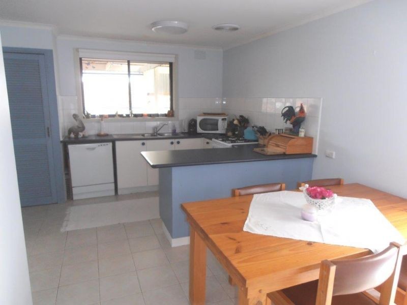 2/50 Doveton Avenue, Eumemmerring VIC 3177