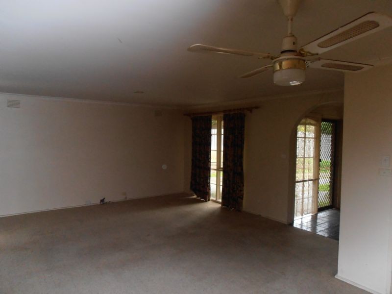 4 Rearden Close, Endeavour Hills VIC 3802