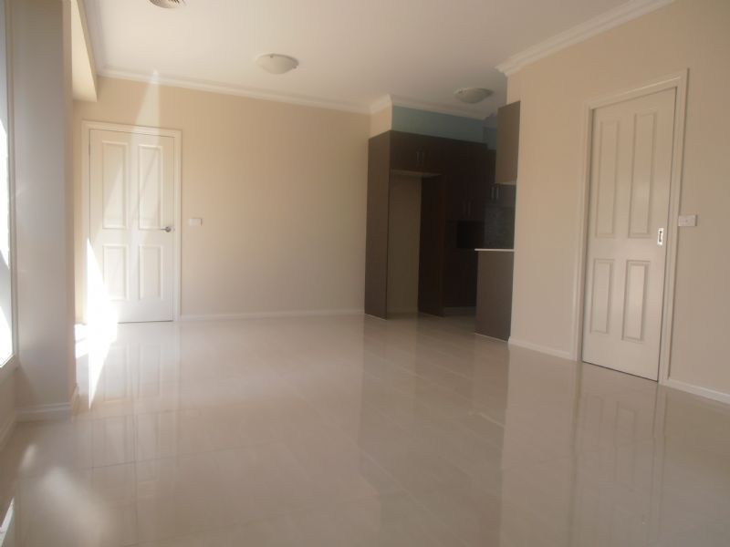 5/65 Blaxland Drive, Dandenong North VIC 3175