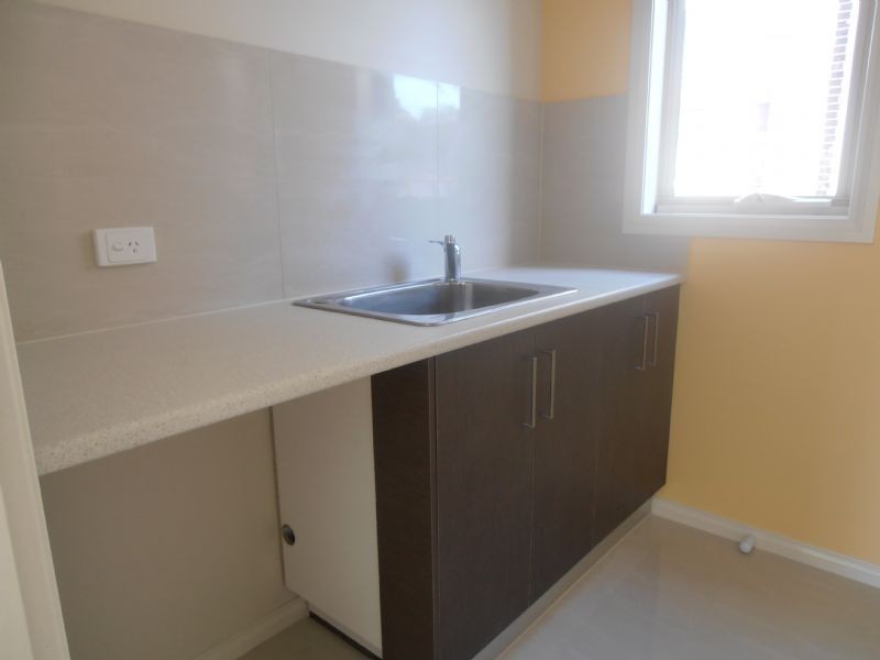 5/65 Blaxland Drive, Dandenong North VIC 3175