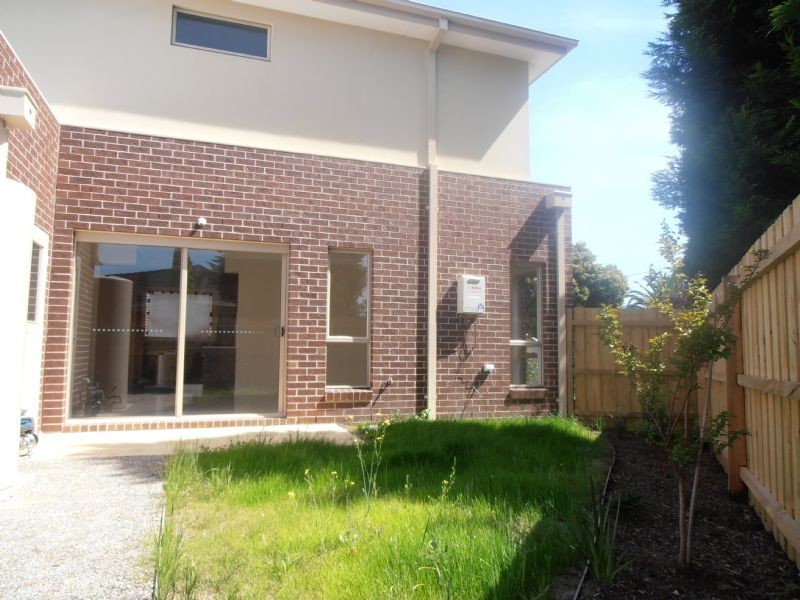 5/65 Blaxland Drive, Dandenong North VIC 3175