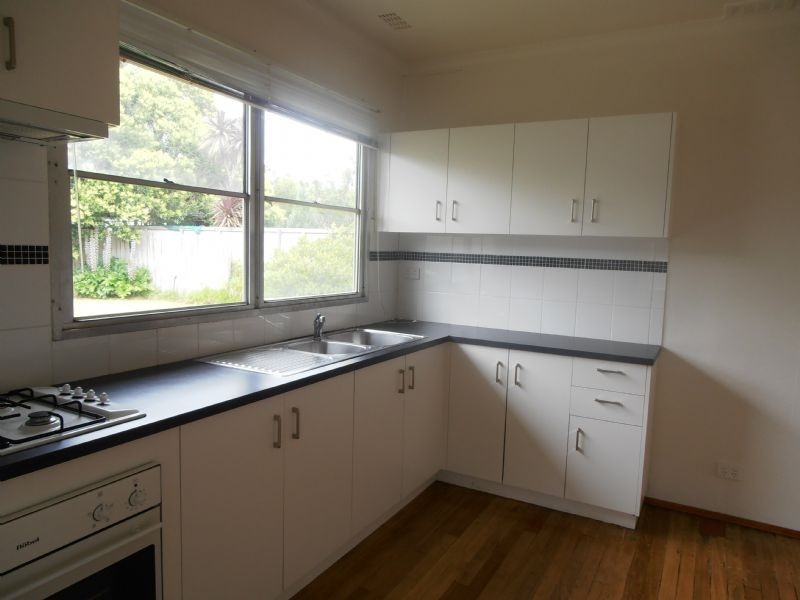 1 Cedar Street, Doveton VIC 3177