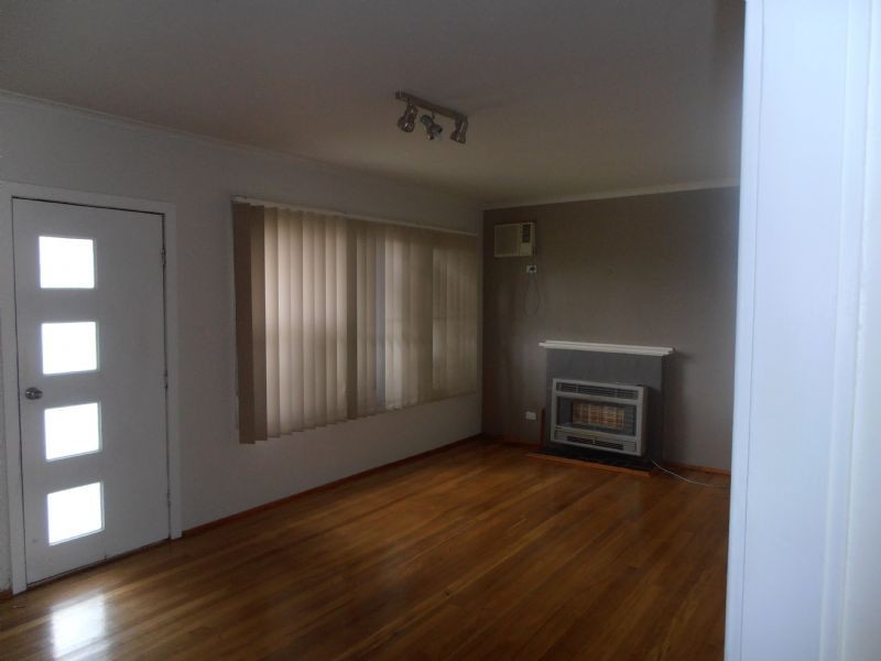 1 Cedar Street, Doveton VIC 3177