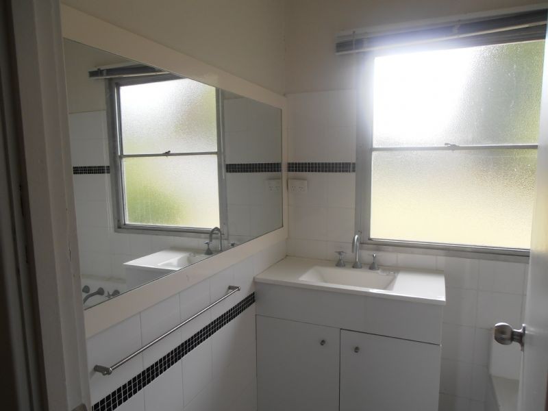 1 Cedar Street, Doveton VIC 3177