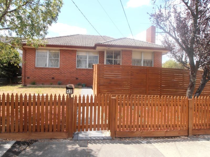 42 Waratah Drive, Doveton VIC 3177